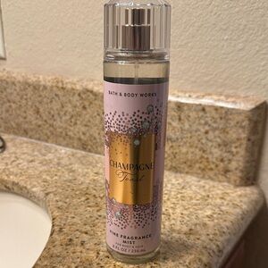 Bath & Body Works Champagne Toast Fragrance Mist - Pink and Gold